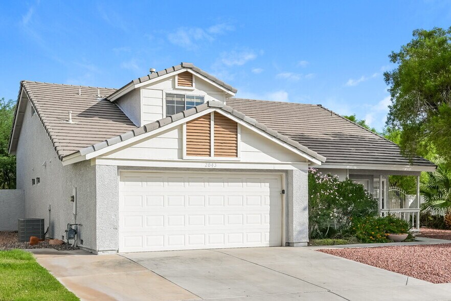 Building Photo - 2043 Angel Falls Dr