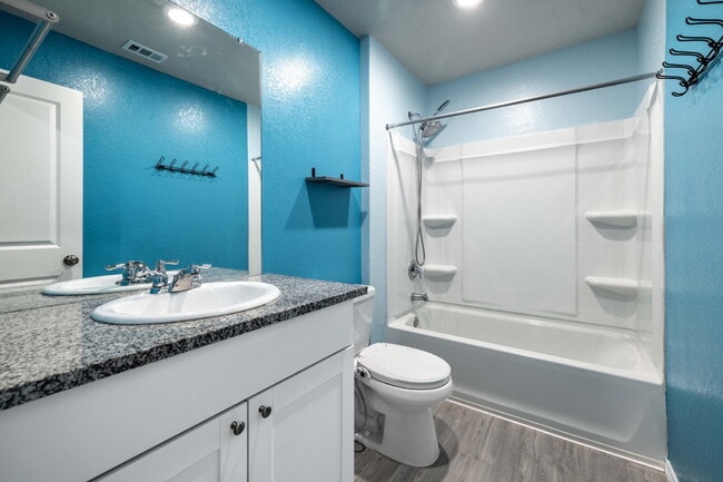 Building Photo - Spacious 4-Bedroom Gem in Schertz