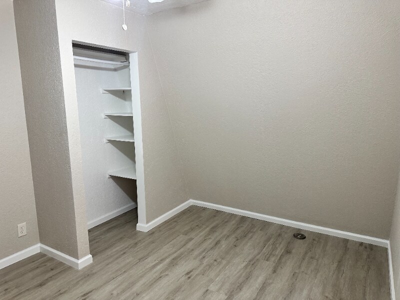 Building Photo - 3380 Timber Dr