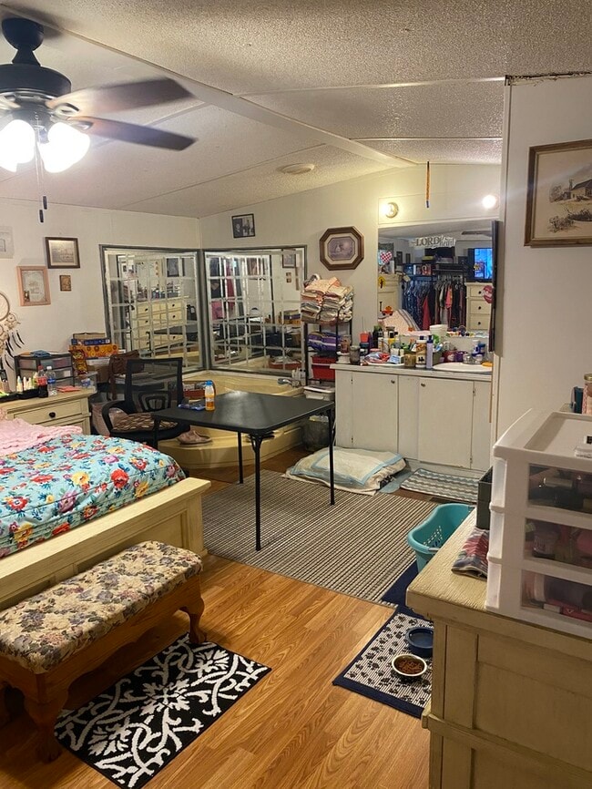 Building Photo - 1197 Ward Pl