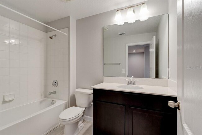 Building Photo - 263 Cape Honeysuckle Pl