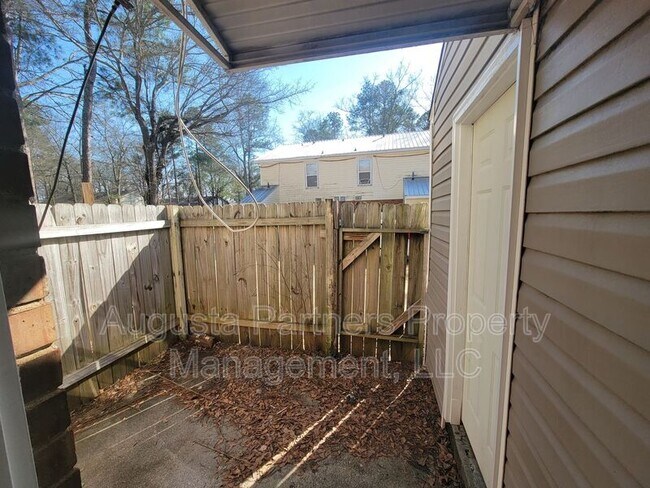 Building Photo - 152 Chalet North CT