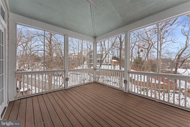 Building Photo - 3207 Circle Hill Rd