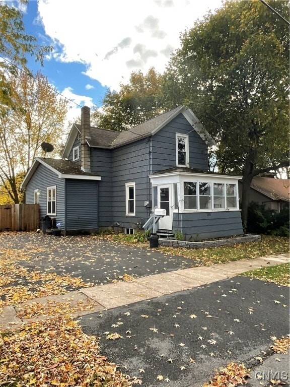 Building Photo - 110 Division St E