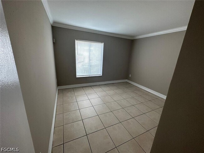 Building Photo - 1830 Maravilla Ave
