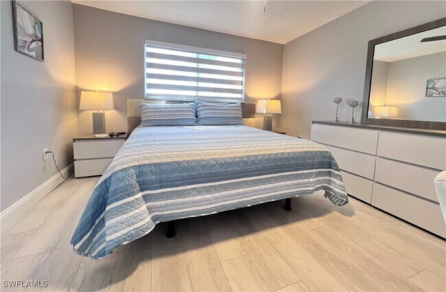 Building Photo - 400 Forest Lakes Blvd