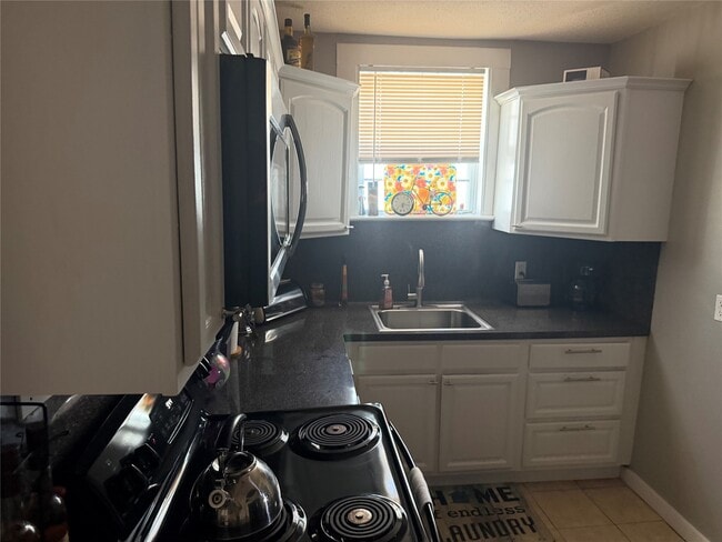 Building Photo - 5313 Avenue K