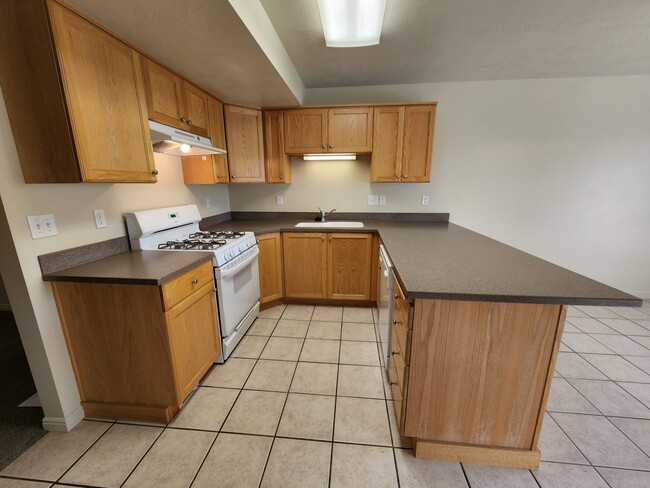 Building Photo - **Rent Special $150 off first month rent**...