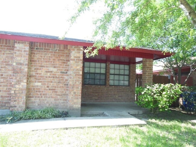 Building Photo - 2005 Mynah Ave
