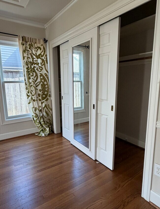 Building Photo - 3752 Rice Boulevard