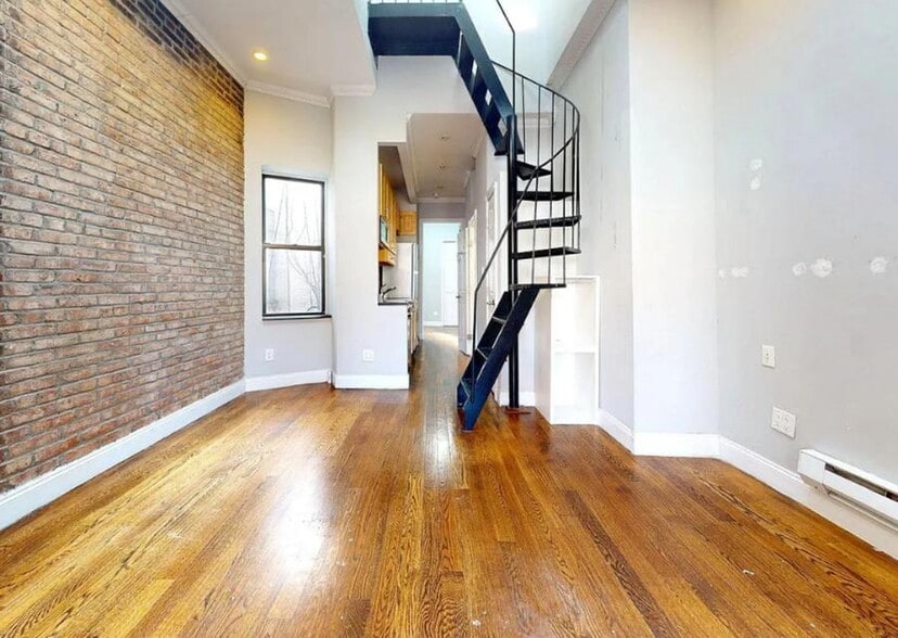 Building Photo - East 25th Street