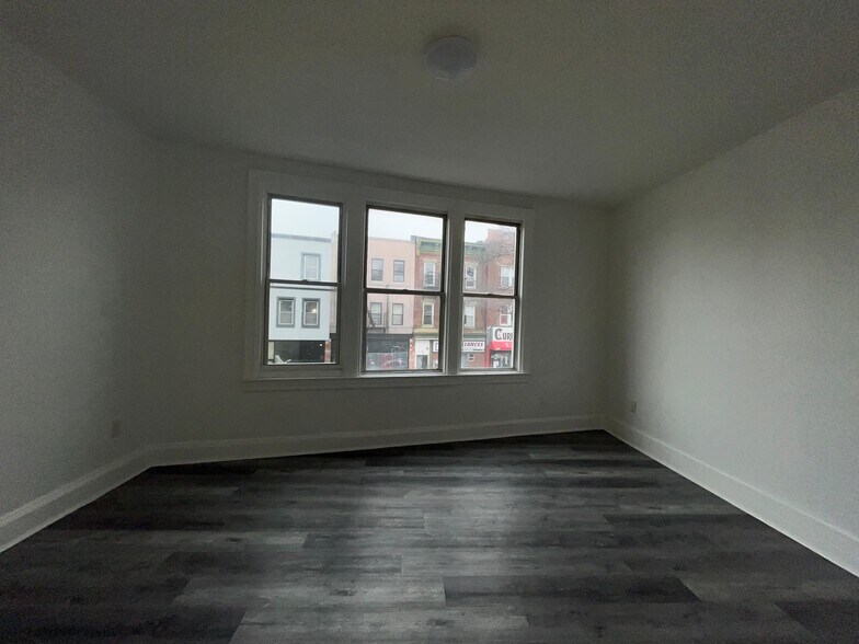 Building Photo - 108 Ocean Ave