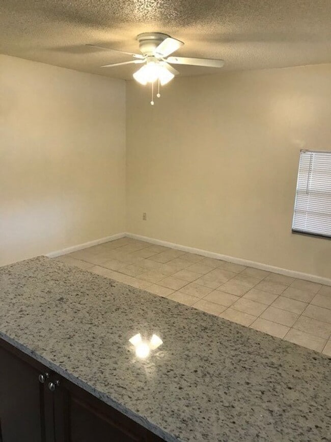 Building Photo - 21726 US-27