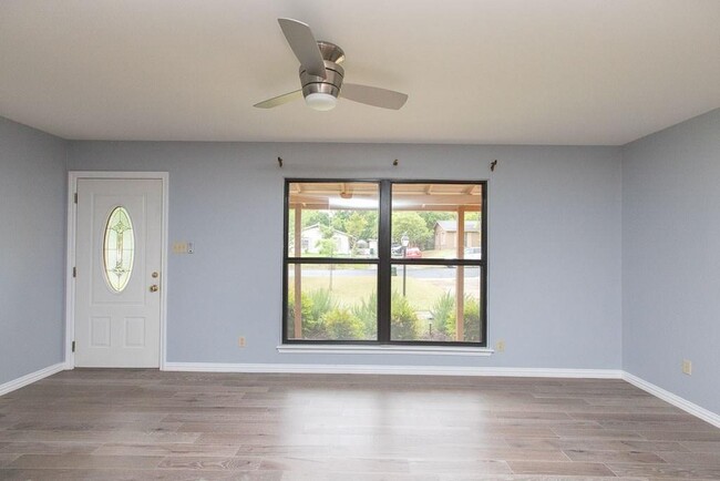 Building Photo - 4619 Raintree Blvd