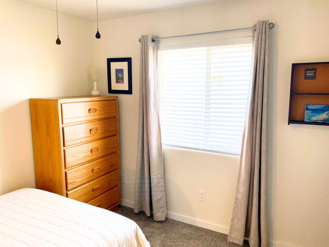 Building Photo - 8941 E 24th Ln