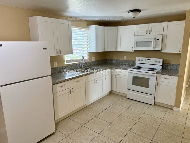 Building Photo - Single Family Home
