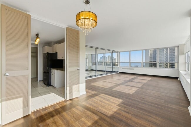 Building Photo - 4800 S Chicago Beach Dr