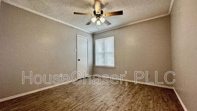 Building Photo - 611 Ironton Ave