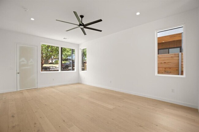 Building Photo - 1714 Woodland Ave