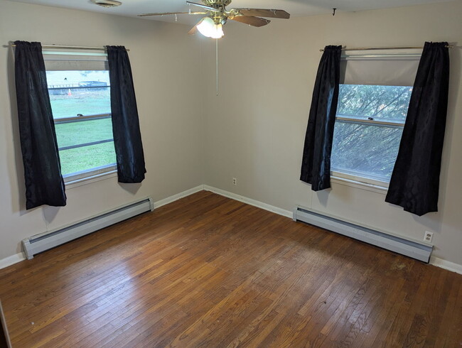 Building Photo - 9314 IL-23