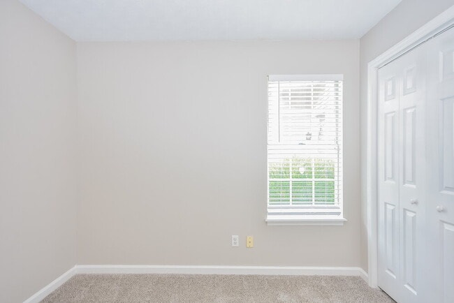 Building Photo - 4104 Pepperwood Dr