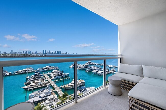 Building Photo - 1800 Sunset Harbour Dr
