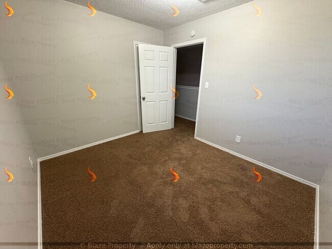 Building Photo - NOW LEASING : 3 Bed 2.5 Bath Townhouses