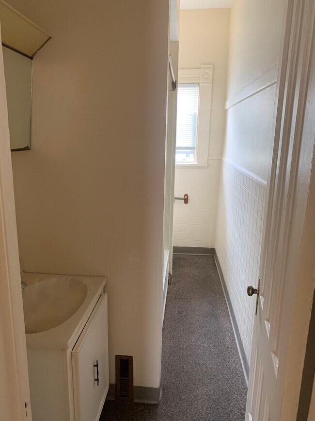 Bathroom - 826 Park St