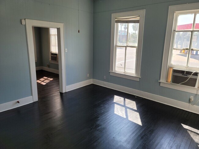 Building Photo - 826 Broadway Avenue J