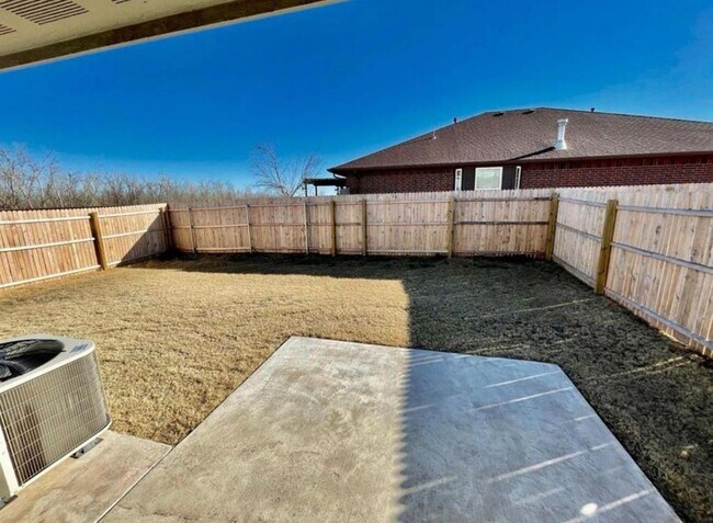 Building Photo - 11504 SW 8th Cir