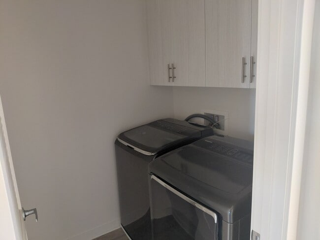 Building Photo - 2040 Quartet Loop