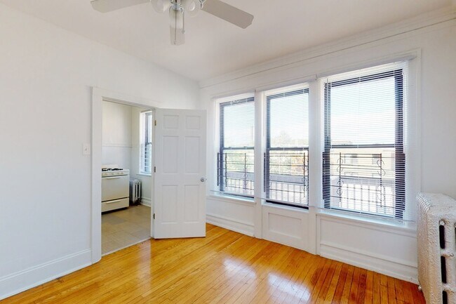 Floorplan - 5300-5308 S. Greenwood Avenue