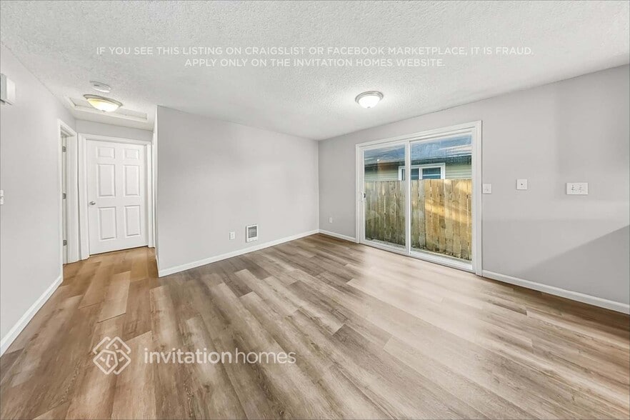 Building Photo - 12428 42nd Ave NE