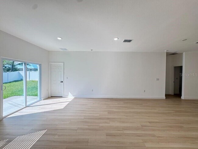 Building Photo - 2942 SW 162nd Street Rd