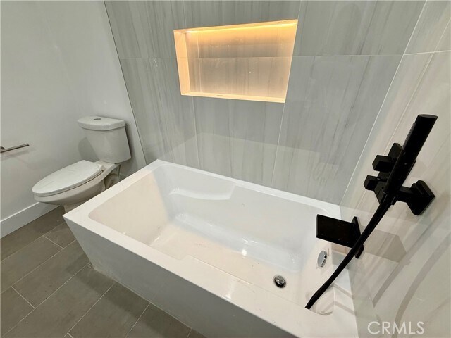 Building Photo - 8561 Marklein Ave