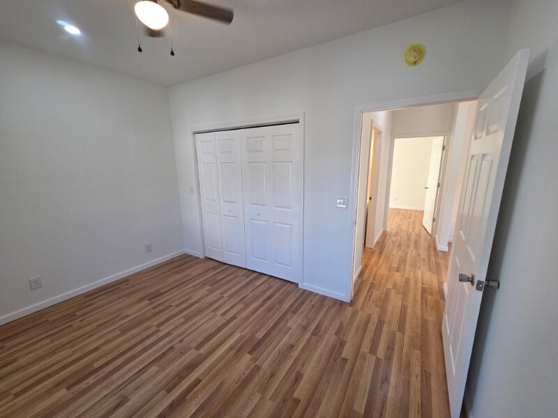 Building Photo - 203 N Elm St