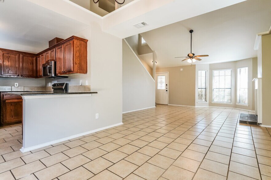 Building Photo - 602 Laurel St