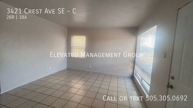 Building Photo - 2 bedroom, IMMEDIATE move in!