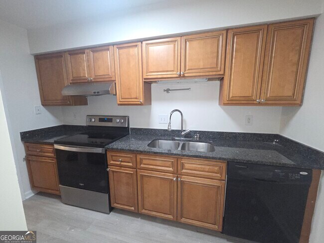 Building Photo - 1201 Old Hammond Chase