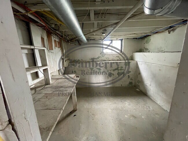 Building Photo - 931 Tiffin Ave