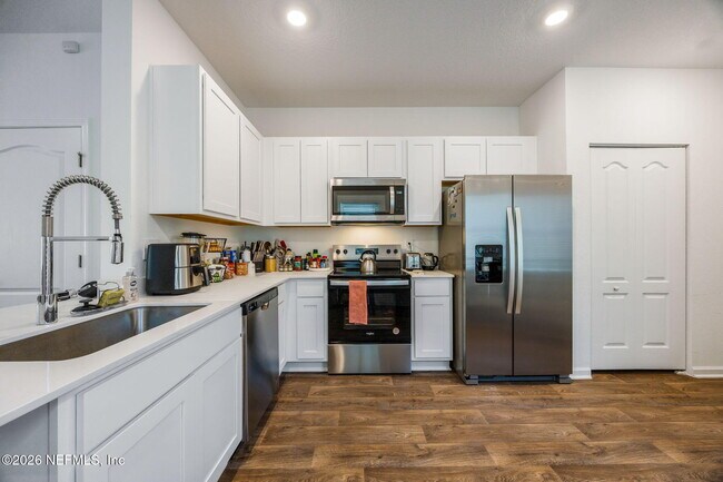 Building Photo - 9139 Stony Brk Rd