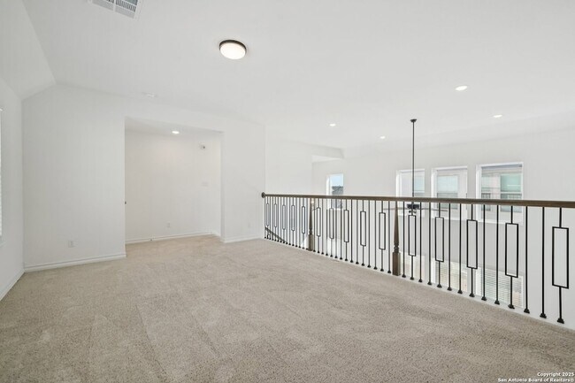 Building Photo - 10833 Coppola