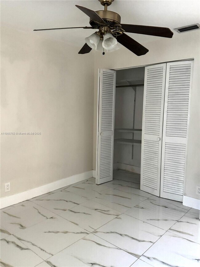 Building Photo - 1945 Pierce St