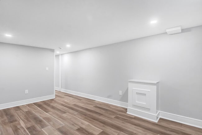 Building Photo - 116 Morse St