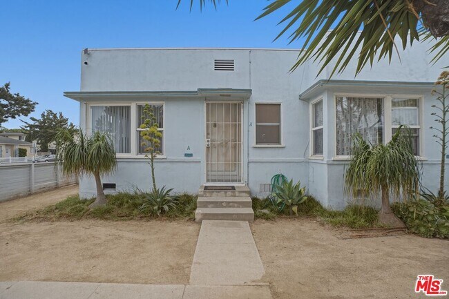 Building Photo - 2317 Ocean Park Blvd