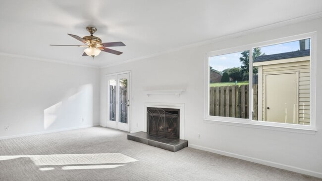 Building Photo - 711 Brentwood Pointe