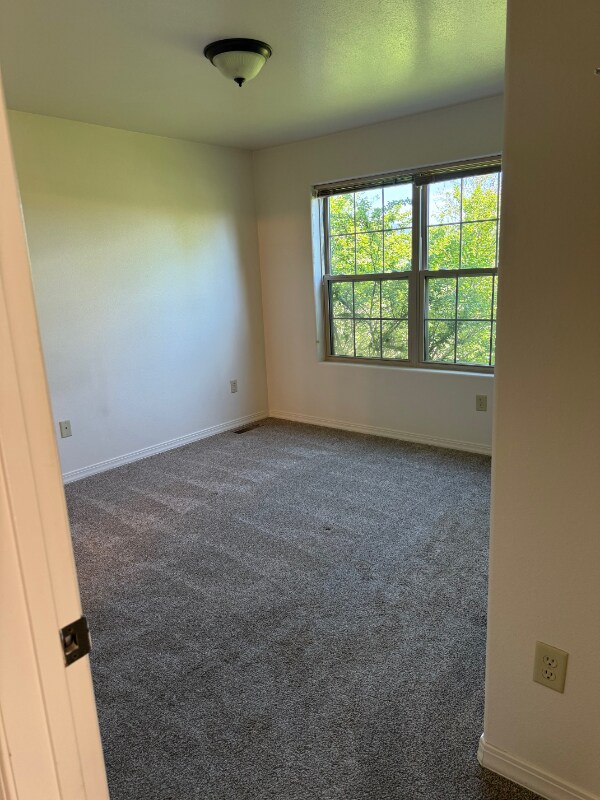 Building Photo - 3952 Houk Way