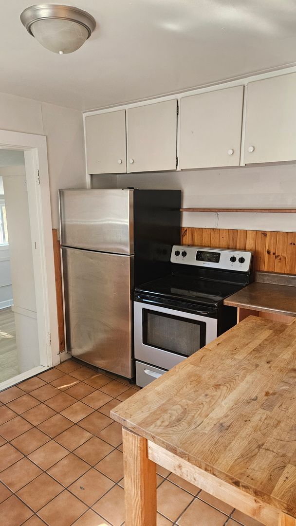 Building Photo - Cute and Cozy Old Town Home