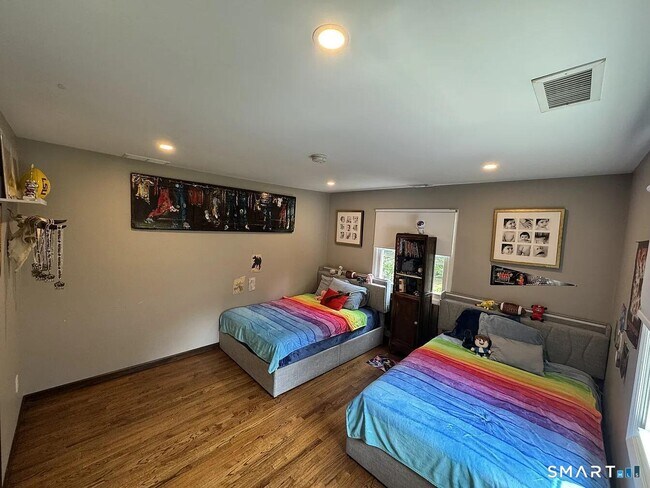 Building Photo - 7 Joanne Ln