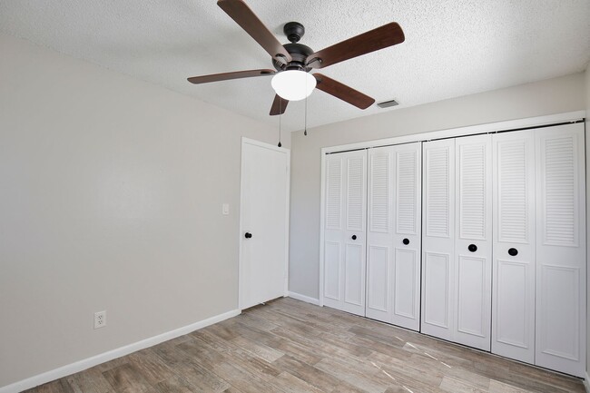 Building Photo - Scenic 2 bedrooms, 1 Bath Retreat in Apopka– Move-In Ready Rental